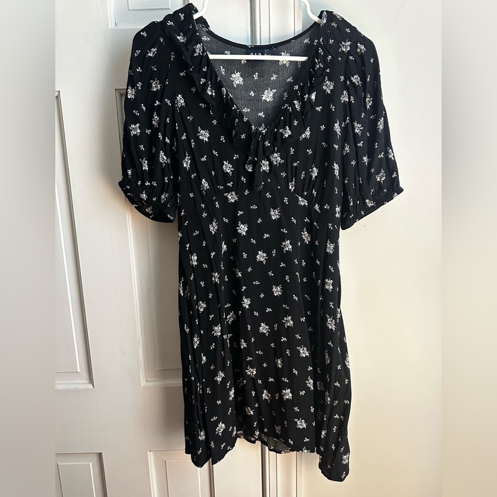 GAP Black and White Patterned Dress